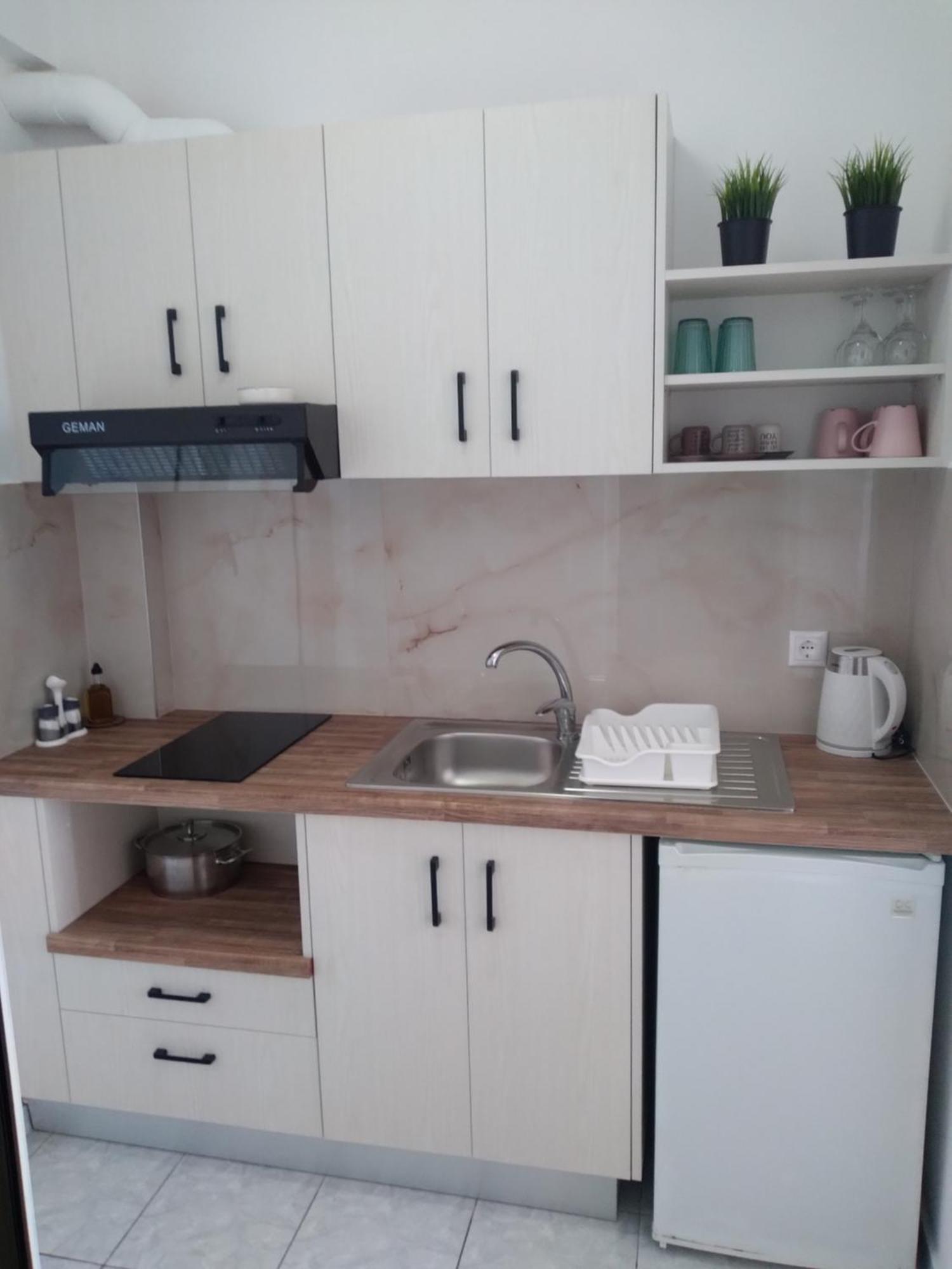 Nadim Rooms Himara Kültér fotó