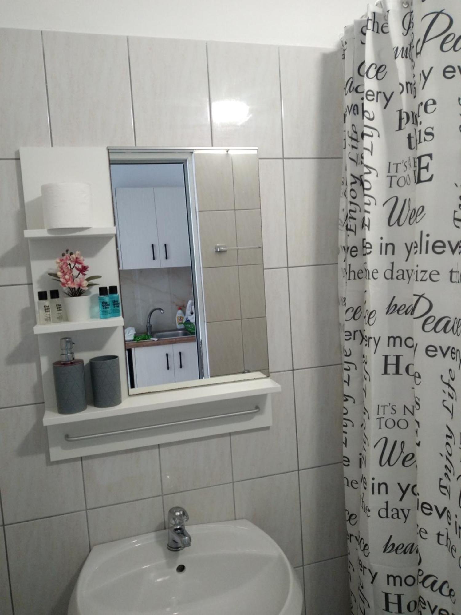 Nadim Rooms Himara Kültér fotó